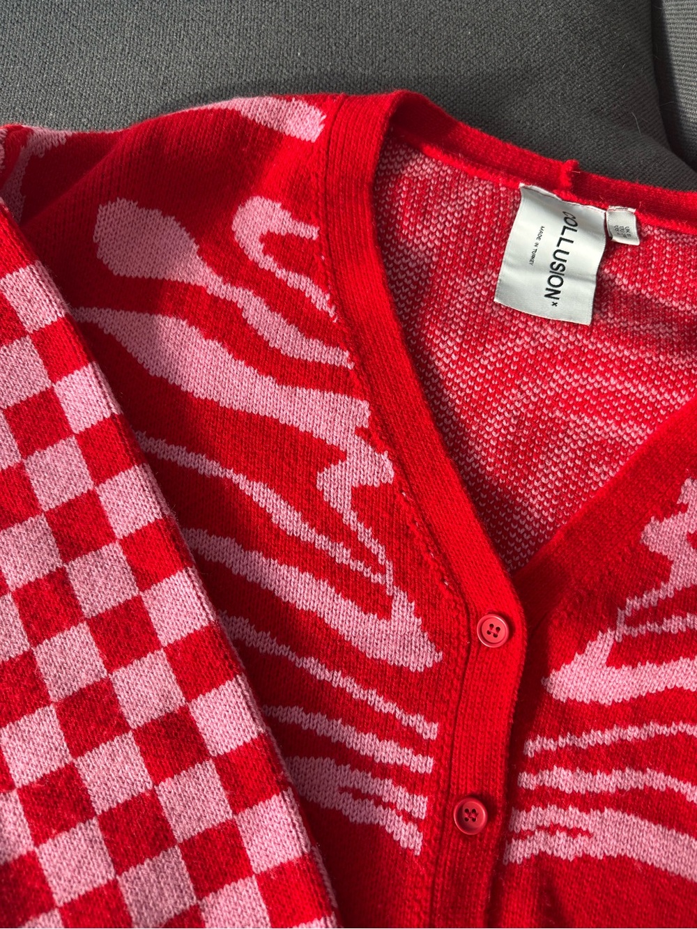 Red and Pink Patterned Cropped Cardigan - Picture 2 of 2